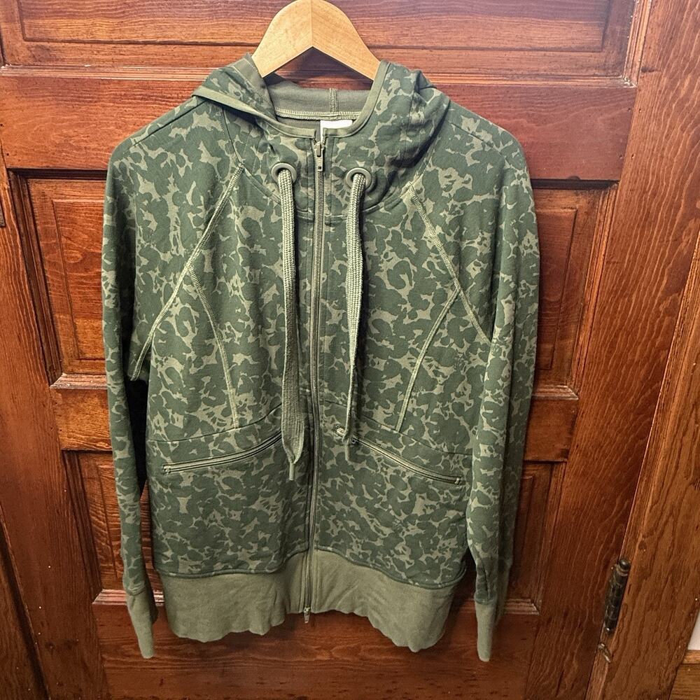 CABI Green Marathon Hoodie Full Zip Womens size XL Camo Print 6030